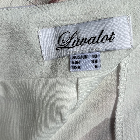 SHOWPO LUVALOT floral faux-wrap skirt size 6 - Picture 10 of 13